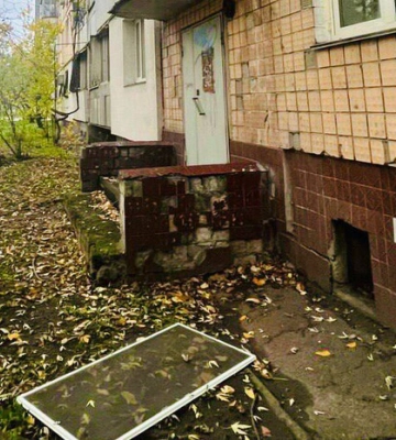 На Київщині дворічний хлопчик випав з вікна багатоповерхівки