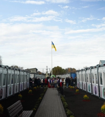 Під Києвом з’явилося модульне містечко для переселенців 