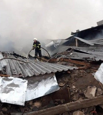 Внаслідок ворожих обстрілів двох районів Харківщини поранено жінку