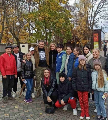 Коля Сєрга і команда намалювали патріотичного котика в Чугуєві 