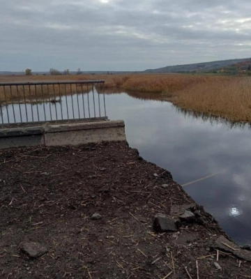 Рашисти підірвали міст через річку Красна на Луганщині — Гайдай