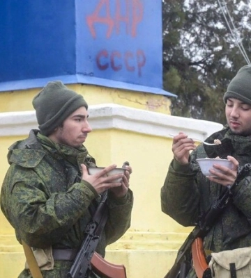 С помощью мобилизации Россия перевела стрелки часов на три месяца назад