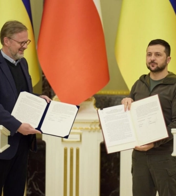 Зеленский: Украина продолжит выполнение зерновой сделки и надеется, что ООН и Турция «успокоят» РФ