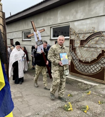Знову схилилися голови у скорботі: на Волині поховали воїна Петра Корнійчука