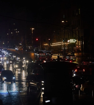 &quot;Клиенты снова со светом&quot;: в ДТЭК заявили о возобновлении электроснабжения Киева