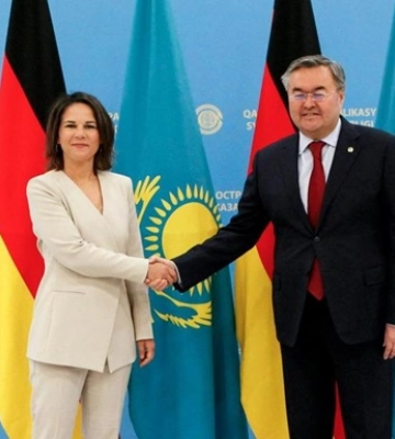 Бербок привітала дистанціювання Казахстану від РФ