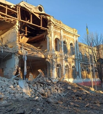 Внаслідок нічного ракетного удару по Миколаєву загинула щонайменше одна людина