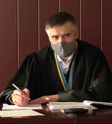 Одеський суд зобов’язав кур&#039;єра Glovo переглянути фільм про сенс життя