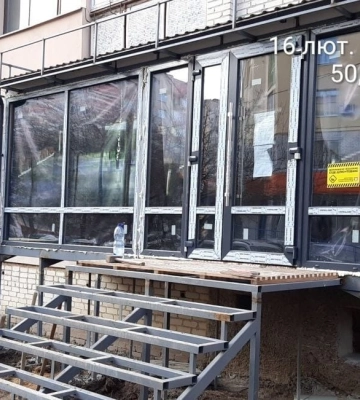 У Луцьку на Кравчука вдруге знесуть незаконну конструкцію біля будинку