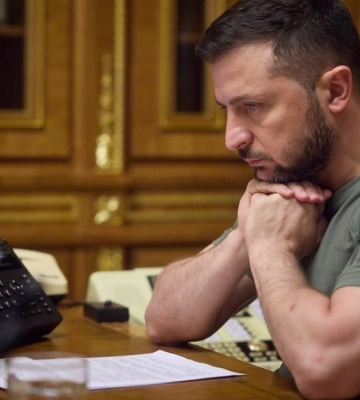 Зеленський обговорив з Макроном демілітаризацію ЗАЕС і питання забезпечення енергетичної стабільності України