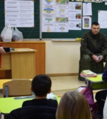 У Луцьку гвардійці провели зустріч з третьокласниками