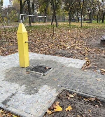 У Дніпрі на лівому березі встановили колонку з технічною водою