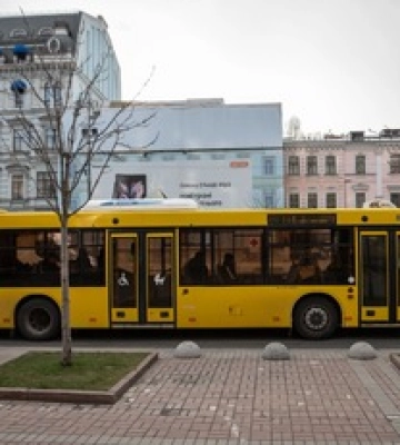 В Киеве со 2 ноября на всех троллейбусных маршрутах будут работать автобусы