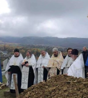 На Закарпатье и Ровенщине священники УПЦ отпели погибших украинских воинов