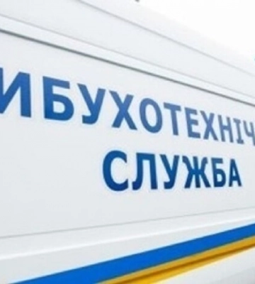 Один погиб, шестеро ранены: под Харьковом на мине подорвался автомобиль спасателей