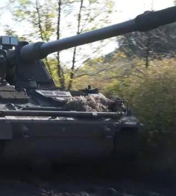 Как украинские воины используют в бою немецкие САУ PzH 2000: видео