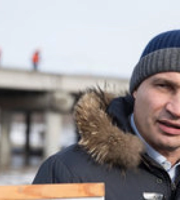 При полном отсутствии света, тепла и воды в Киеве развернут пункты обогрева