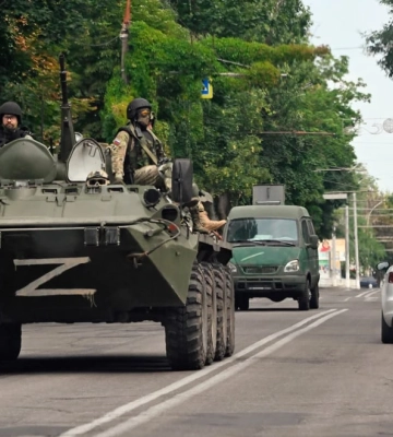 Росія заявила, що виводить війська з Херсону