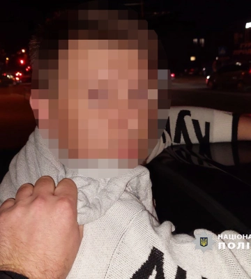 Просив гроші на операцію: на Волині затримали киянина, якого підозрюють у вчиненні низки шахрайств