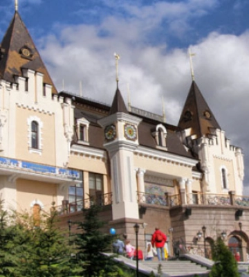 У Києві презентували дитячу лялькову виставу із сурдоперекладом
