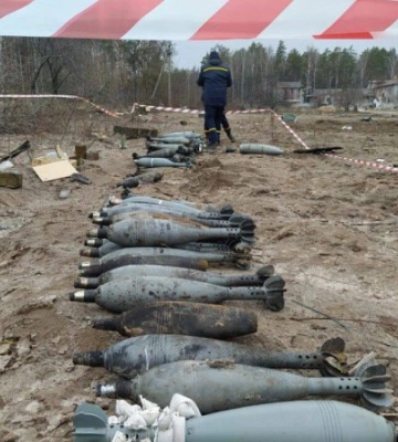 На звільненій Херсонщині підірвалося авто: є загиблі і поранені