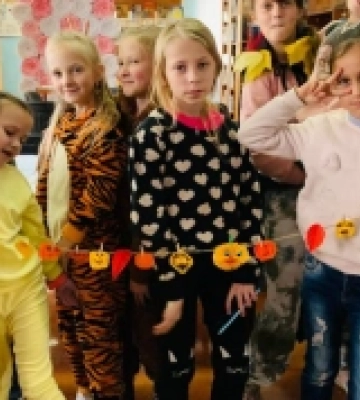 На Рівненщині дітей вчили підносити гарбузи і готувати з них кашу
