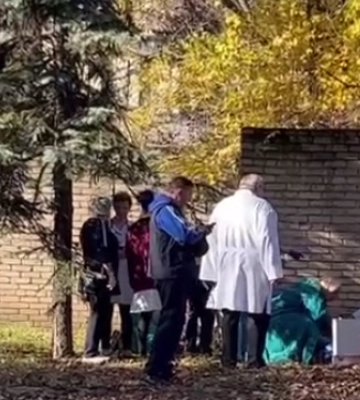 Центр Донецька під обстрілом, «прильоти» в районі «Ізумруду» та травматології