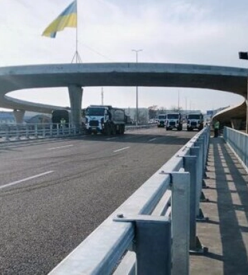 &quot;Укравтодор&quot; завершив ремонт мосту, який завадив окупантам &quot;взяти Київ за три дні&quot;. ФОТО