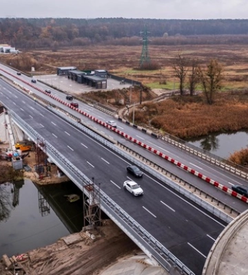 Под Киевом восстановили мост на Житомирской трассе
