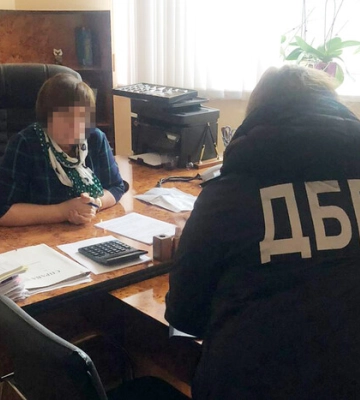 «Відмили» 250 млн грн нібито на закупівлі бронежилетів: ДБР викрило посадовців «Укрпатенту»