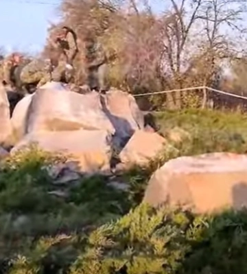 В Николаеве взорван памятник «Родина-мать»