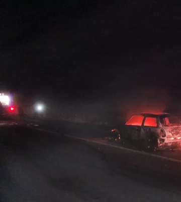 На Дніпропетровщині легковий автомобіль загорівся просто під час руху