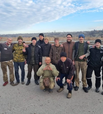 Украина освободила из плена 107 защитников, из них 74 обороняли Мариуполь