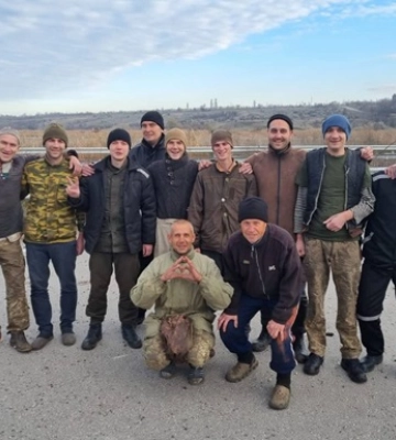 Украина освободила из плена 107 защитников, из них 74 обороняли Мариуполь