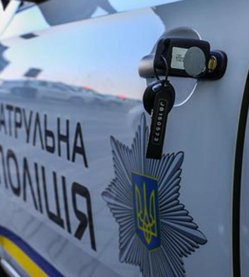 У Харкові безправний п’яний водій порушив ПДР і пропонував копам 5 тисяч