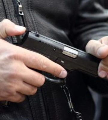 Повідомлено про підозру волинському експоліцейському, який відкрив стрілянину під час відпочинку на Рівненщині