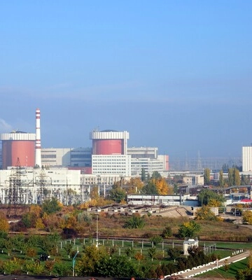 Південноукраїнська АЕС знизила потужність одного з трьох реакторів наполовину