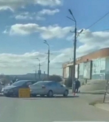 В Кривом Роге столкнулись два автомобиля