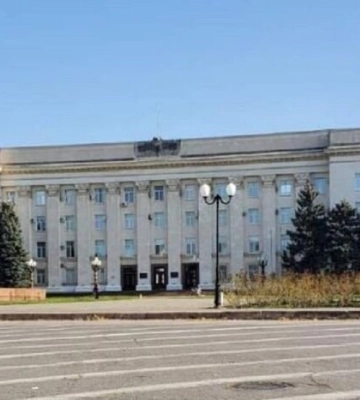 Флаг над Херсоном. Провокация или отступление россиян?