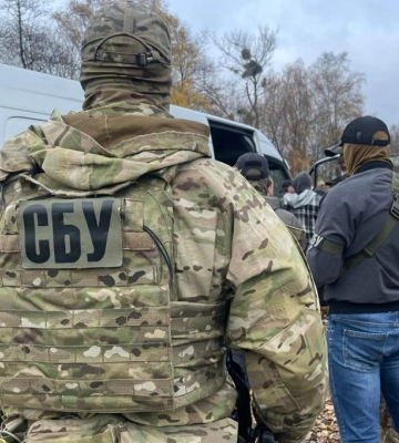 СБУ ліквідувала канал виїзду ухилянтів за кордон, яким скористався депутат Полтавської облради