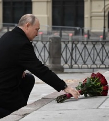 Не депортация, а &quot;забота&quot;: Путин призвал вывезти всех людей из оккупированного Херсона