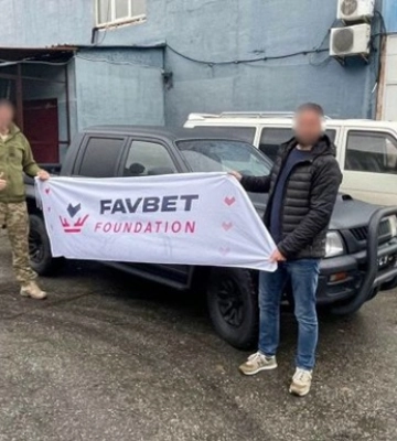 Favbet Foundation передав ЗСУ ще два авто для фронту