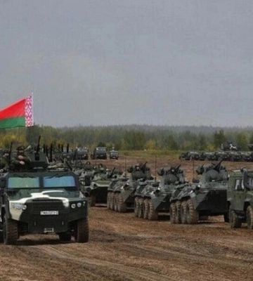 На полігонах Білорусі побільшало наметів рашистів: супутникові знімки