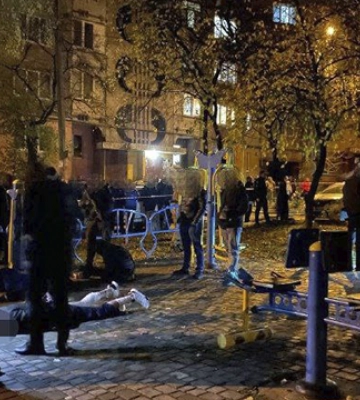У Рівному чоловік кинув гранату на дитмайданчик. Є травмовані, серед них — дитина