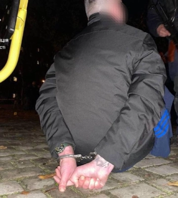 В Ривне задержаны причастные к взрыву гранаты на детской площадке, пострадало 5 человек – полиция