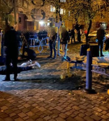 У Рівному чоловік кинув боєприпас на дитмайданчику, серед постраждалих дитина