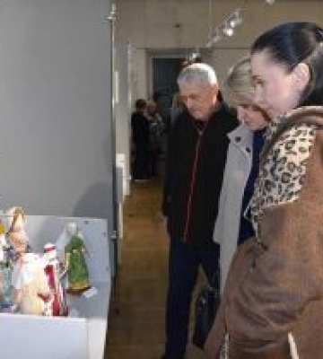 Унікальні ляльки оселилися в краєзнавчому музеї