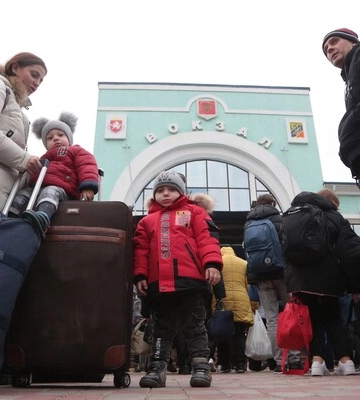 Російські загарбники вивозять із Олешок Херсонської області до окупованого Криму вихованців дитячого будинку-інтернату