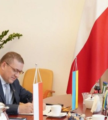 Польща допоможе Україні відновити аеропорти та залізничне сполучення