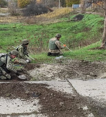 Вибухотехніки Дніпропетровщини знешкоджують боєприпаси на звільнених від окупації територіях